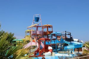 Les établissements de camping à La Rochelle, proposant des piscines et toboggans pour des vacances fun